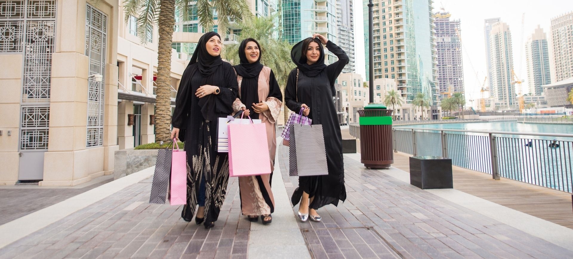 according to jog Claire What to wear in Dubai - Best clothing advice for your trip in 2022